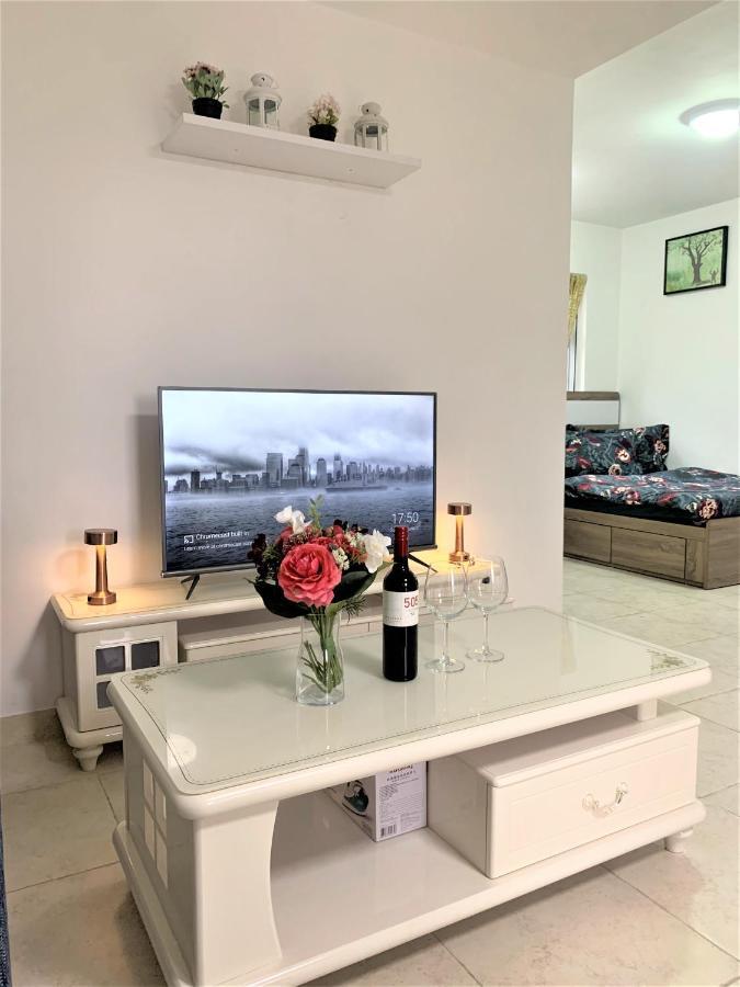 Mtr Tung Chung Near Airport Apartment, City Getaway, Pa Mei Village Tung Chung Hong Kong Extérieur photo